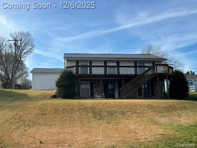 5886 S Green Avenue, Fremont, MI 49412