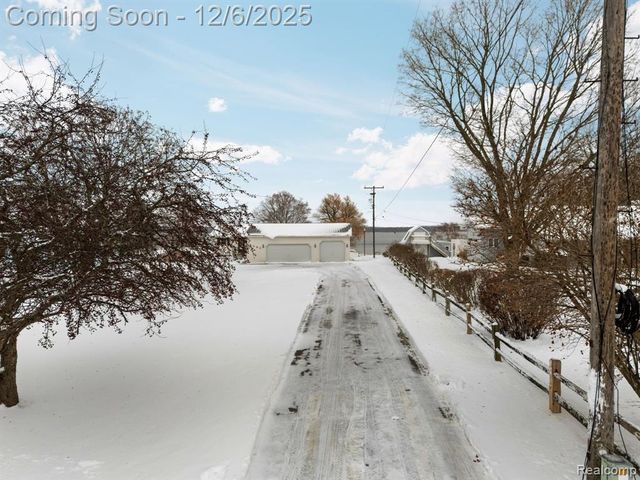5886 S Green Avenue, Fremont, MI 49412