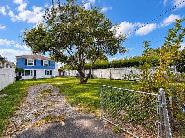 84 Seamans Street, Providence, RI 02908