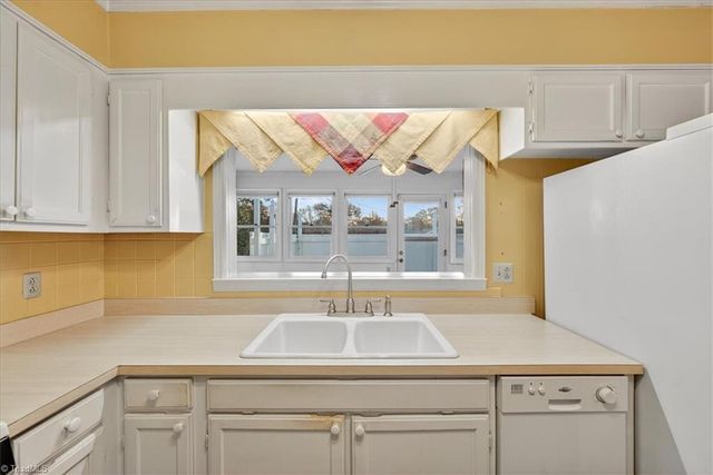 855 Lee Street, Asheboro, NC 27203