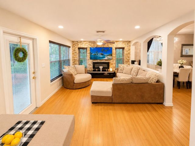 6461 Willoughby Circle, Lake Worth, FL 33463