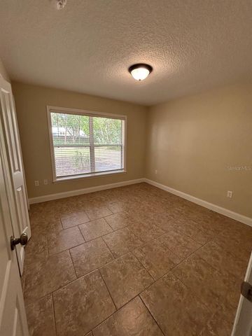 119 W 10TH AVENUE, Mount Dora, FL 32757