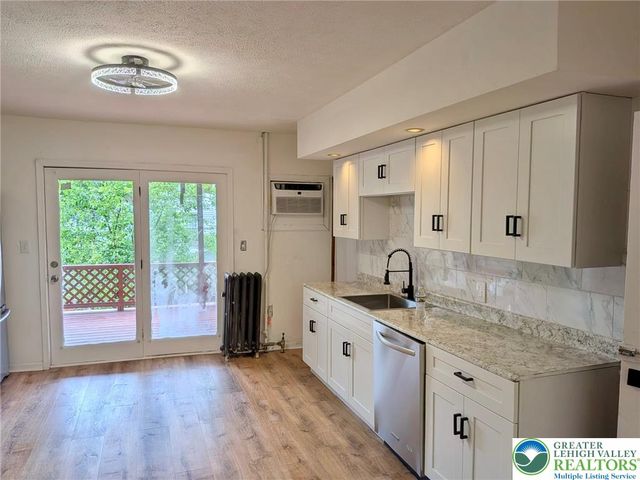 221 East Bertsch Street, Lansford, PA 18232