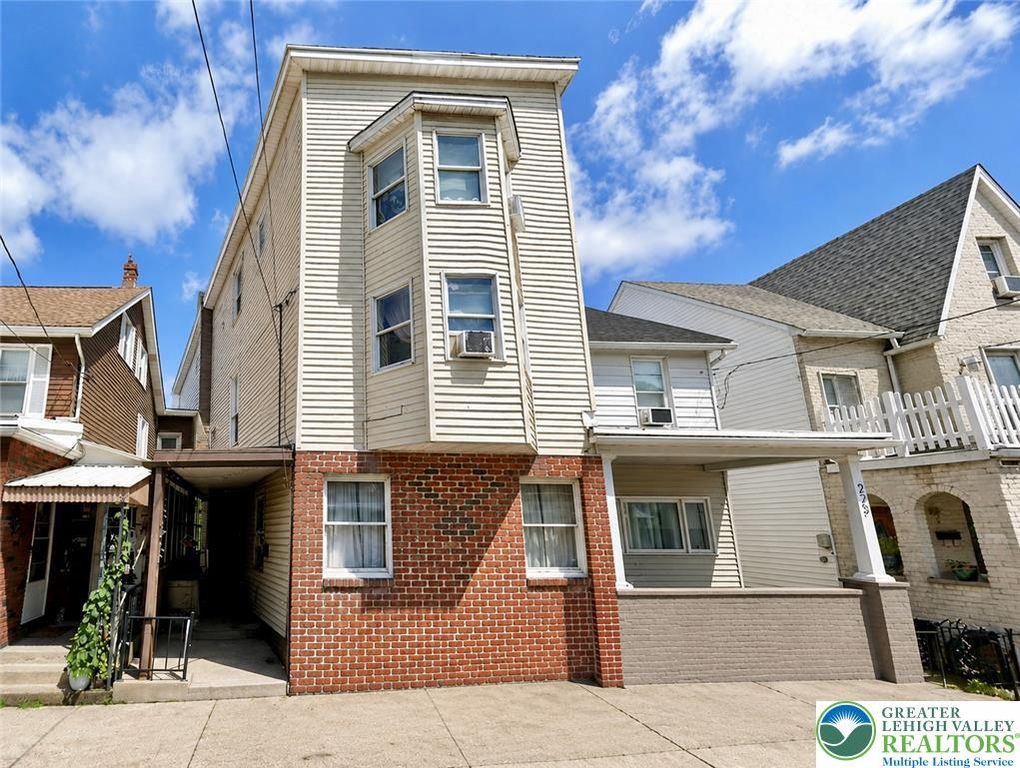 221 East Bertsch Street, Lansford, PA 18232