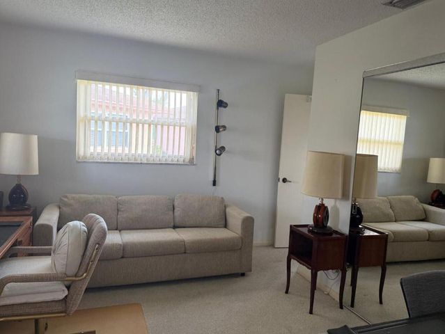 446 Bluebird Lane, Delray Beach, FL 33445