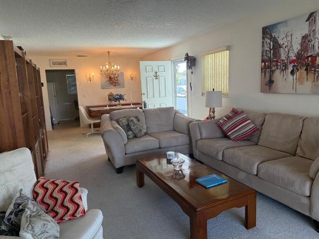 446 Bluebird Lane, Delray Beach, FL 33445