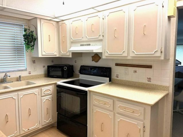 446 Bluebird Lane, Delray Beach, FL 33445