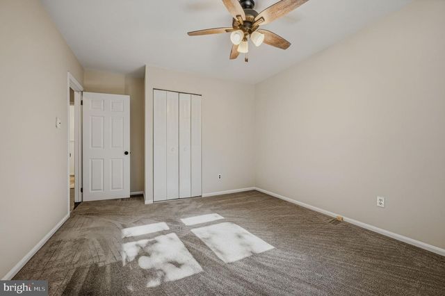 13 CORNWALL DR, Newark, DE 19711