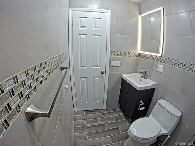 4024 Aske Street 2FL, Elmhurst, NY 11373