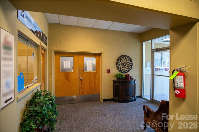 128 Bingham Road Suite 600, Asheville, NC 28806