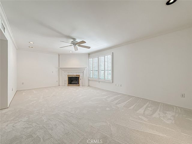 18100 Burbank Boulevard 24, Tarzana, CA 91356