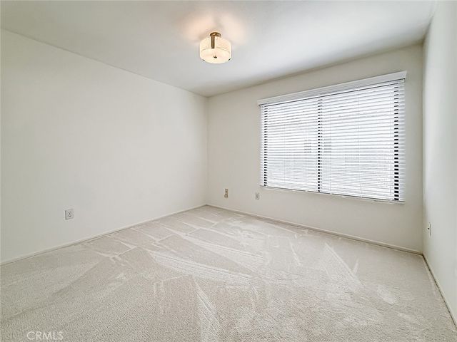 18100 Burbank Boulevard 24, Tarzana, CA 91356