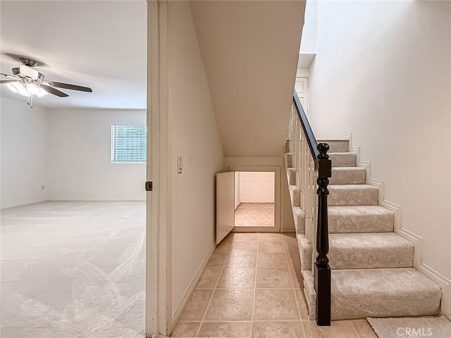 18100 Burbank Boulevard 24, Tarzana, CA 91356