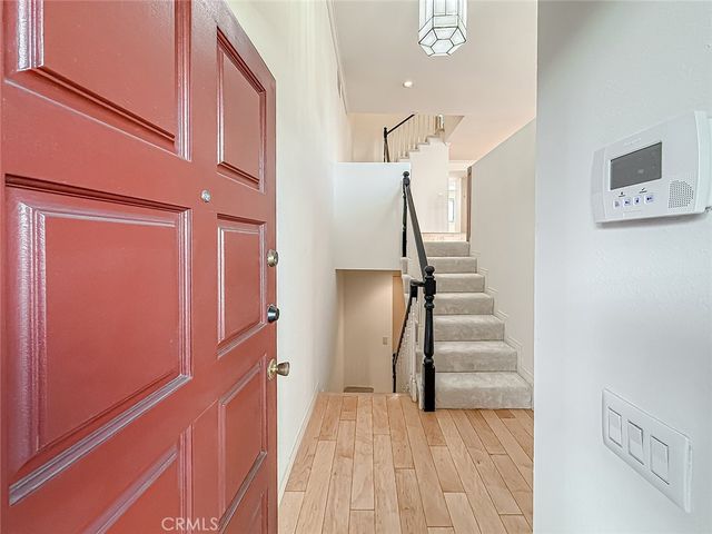 18100 Burbank Boulevard 24, Tarzana, CA 91356