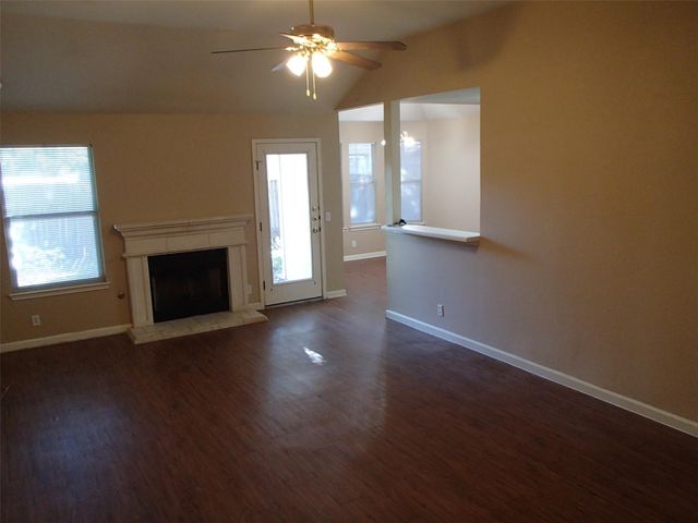 208 Juniper ST, Georgetown, TX 78626
