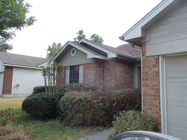 208 Juniper ST, Georgetown, TX 78626