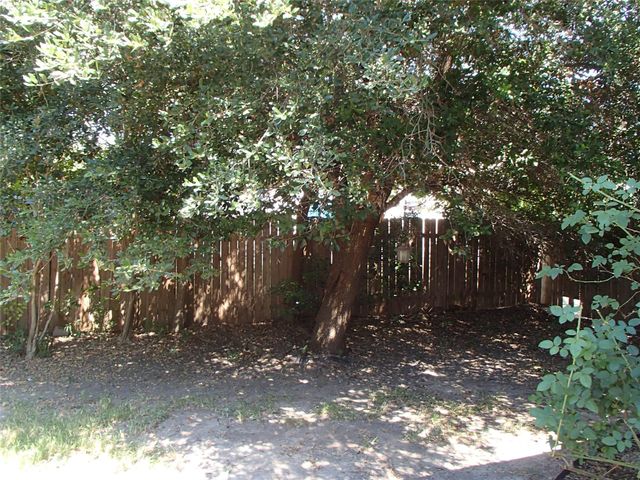 208 Juniper ST, Georgetown, TX 78626