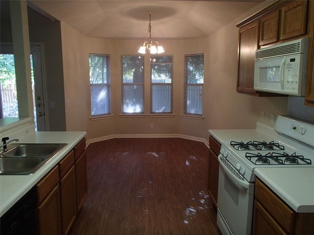 208 Juniper ST, Georgetown, TX 78626