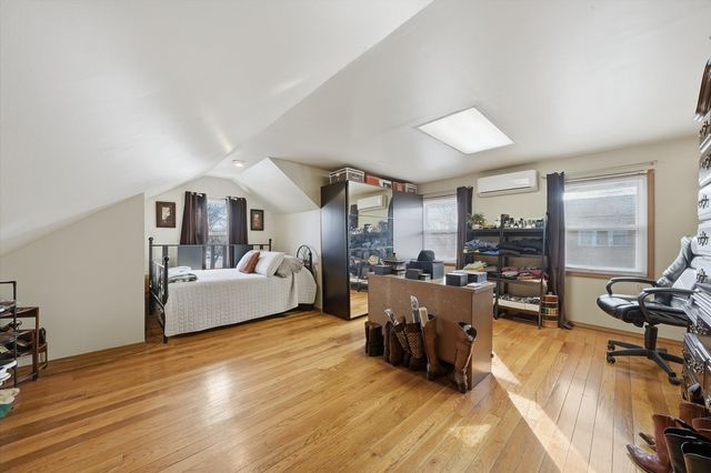 2100 N Leamington Avenue, Chicago, IL 60639