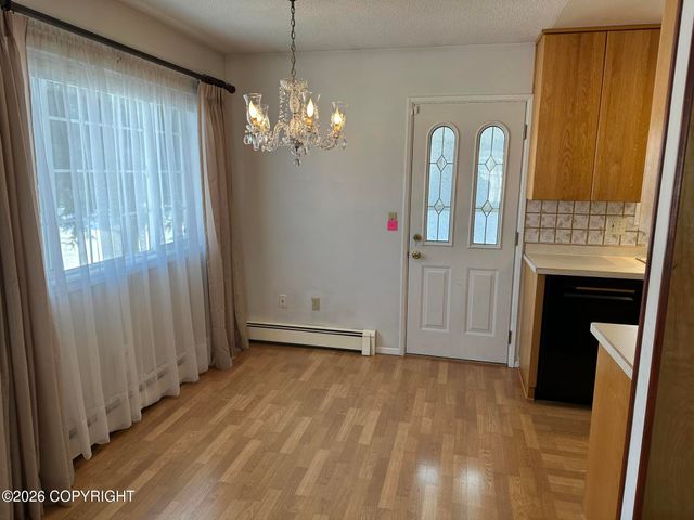 312 Thomas Circle, Anchorage, AK 99508