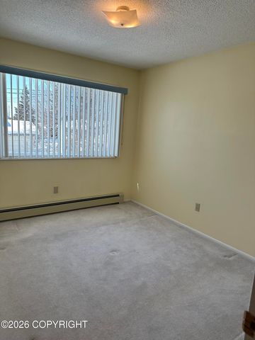 312 Thomas Circle, Anchorage, AK 99508