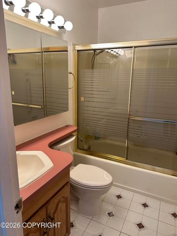 312 Thomas Circle, Anchorage, AK 99508