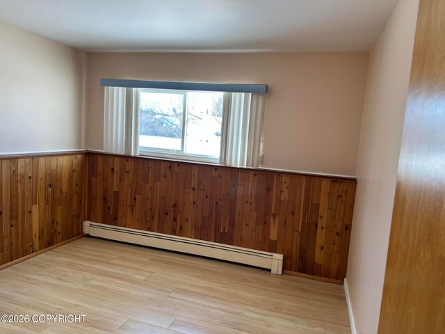 312 Thomas Circle, Anchorage, AK 99508