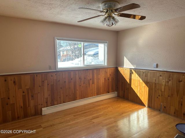 312 Thomas Circle, Anchorage, AK 99508