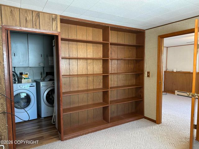 312 Thomas Circle, Anchorage, AK 99508