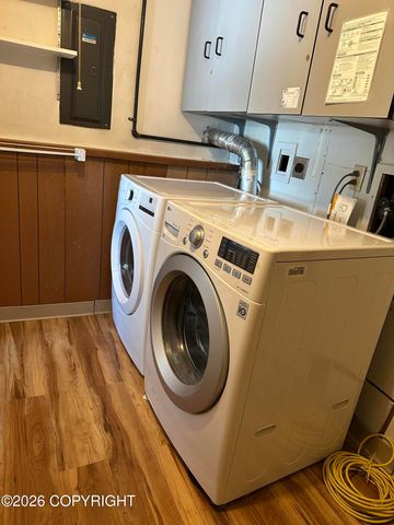 312 Thomas Circle, Anchorage, AK 99508