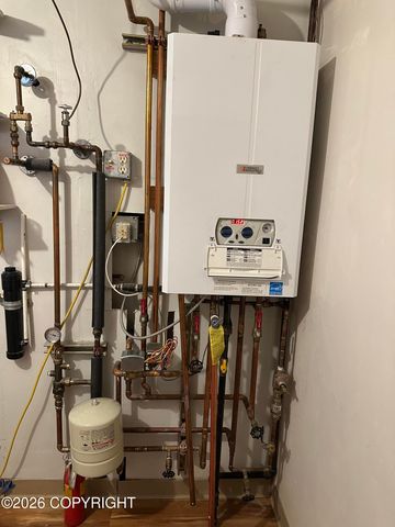 312 Thomas Circle, Anchorage, AK 99508