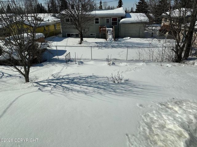 312 Thomas Circle, Anchorage, AK 99508