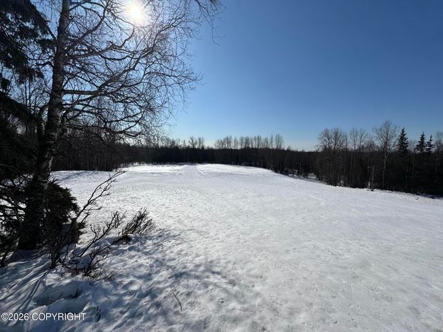 312 Thomas Circle, Anchorage, AK 99508