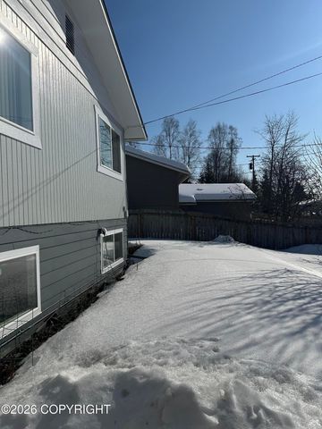 312 Thomas Circle, Anchorage, AK 99508