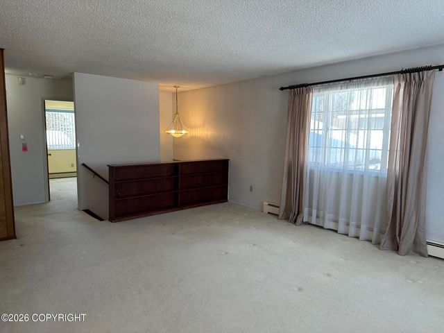 312 Thomas Circle, Anchorage, AK 99508