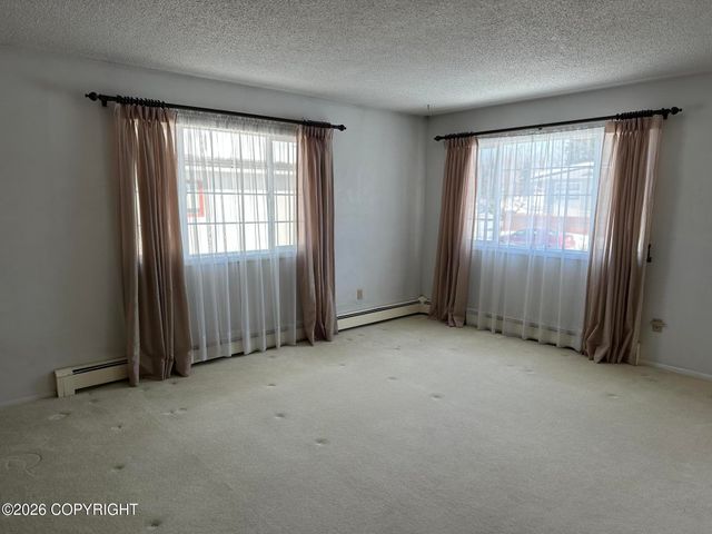 312 Thomas Circle, Anchorage, AK 99508