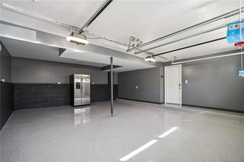 Image 34 of property listing at 10405 Meadow Crest Lane, Alpharetta, GA 30022