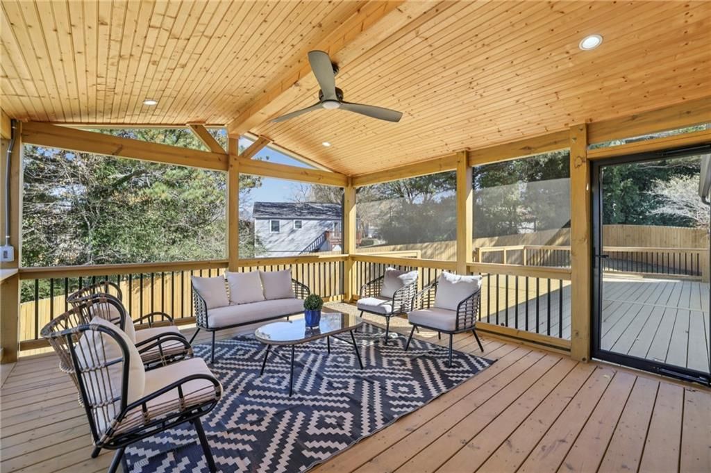 Image 36 of property listing at 10405 Meadow Crest Lane, Alpharetta, GA 30022