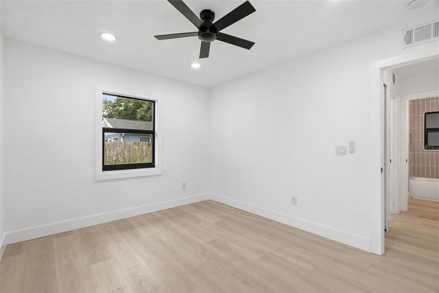 595 PINE STREET, Safety Harbor, FL 34695