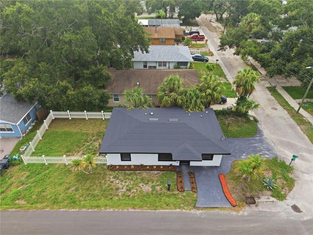595 PINE STREET, Safety Harbor, FL 34695
