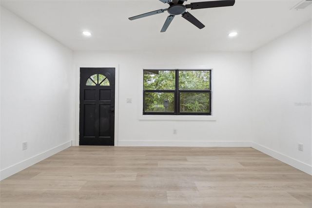595 PINE STREET, Safety Harbor, FL 34695