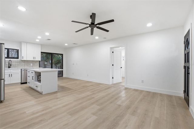 595 PINE STREET, Safety Harbor, FL 34695