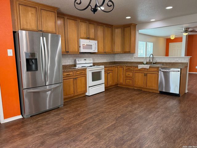 11102 Anarbor Field, San Antonio, TX 78254