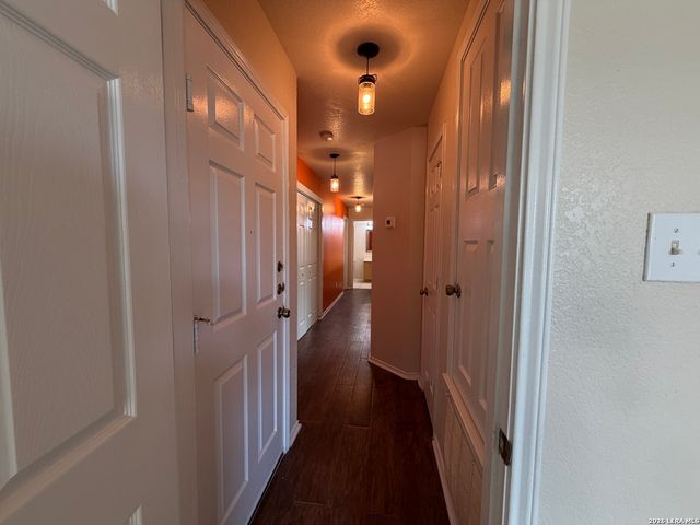 11102 Anarbor Field, San Antonio, TX 78254