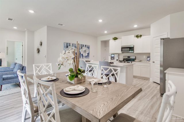 4741 Redhead Ct, Pace, FL 32571