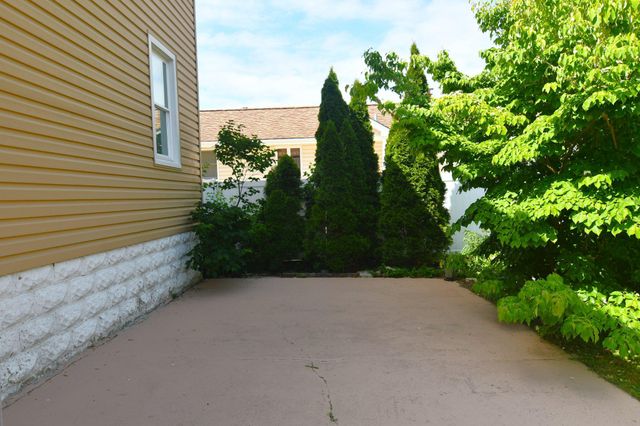 25 CENTER AVE, Willow Grove, PA 19090
