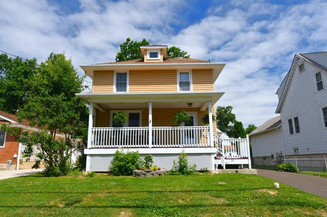 25 CENTER AVE, Willow Grove, PA 19090