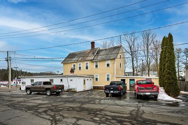 372 Federal St, Greenfield, MA 01301