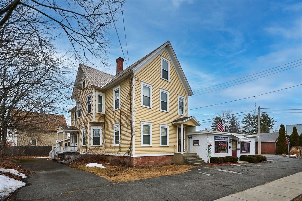 372 Federal St, Greenfield, MA 01301