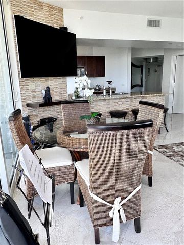 19900 E Country Club Drive 1012, Aventura, FL 33180